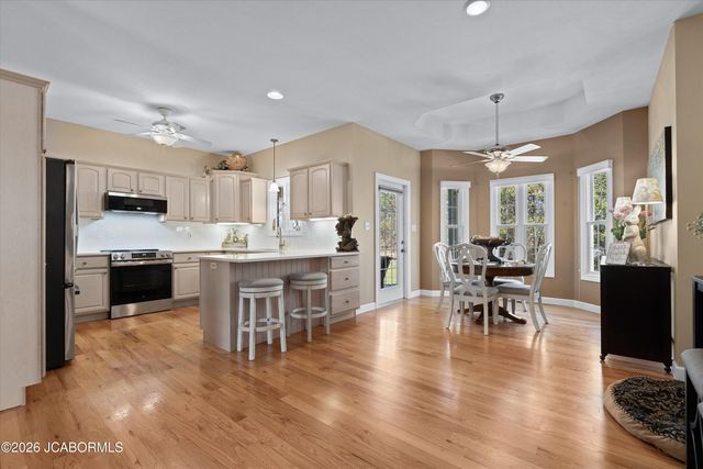 221 MADELINES PARK CIRCLE, Jefferson City, MO 65109