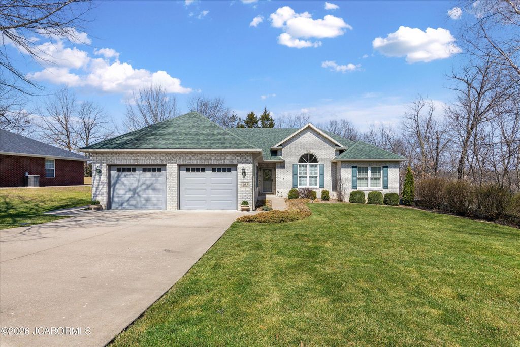 221 MADELINES PARK CIRCLE, Jefferson City, MO 65109