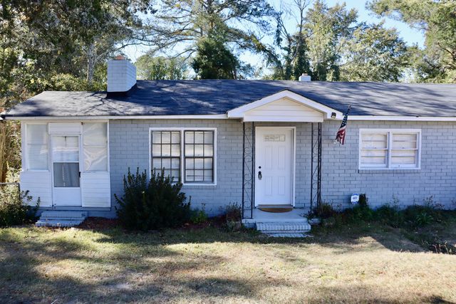 3335 Vaucluse Road, Aiken, SC 29801