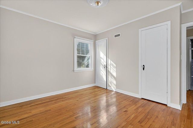 2329 Niskayuna Drive, Niskayuna, NY 12309