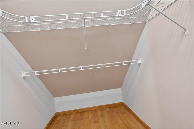 2329 Niskayuna Drive, Niskayuna, NY 12309