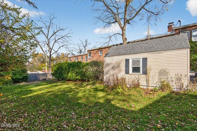 2329 Niskayuna Drive, Niskayuna, NY 12309