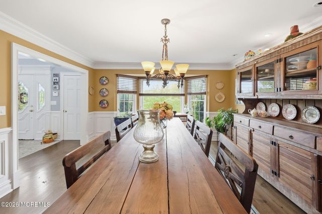 32 Wesley Court, Eatontown, NJ 07724