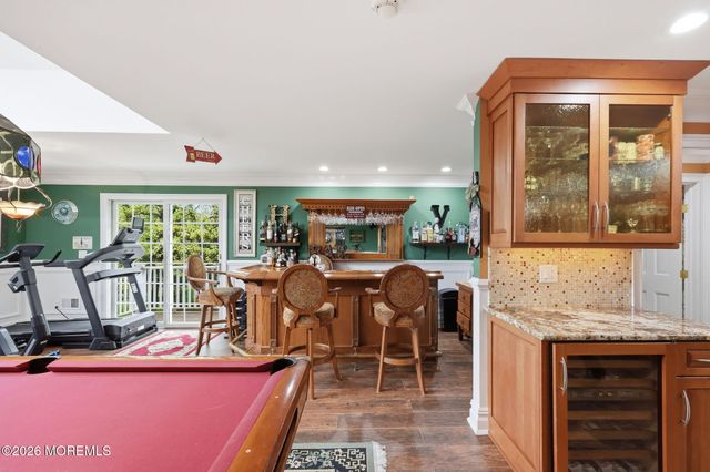 32 Wesley Court, Eatontown, NJ 07724
