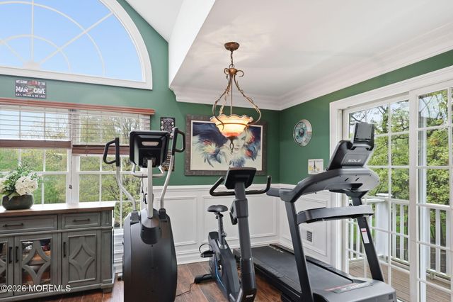 32 Wesley Court, Eatontown, NJ 07724