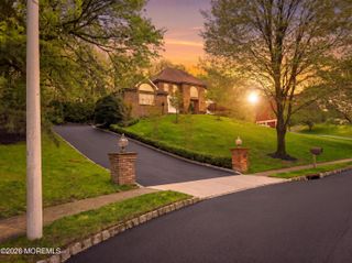 32 Wesley Court, Eatontown, NJ 07724