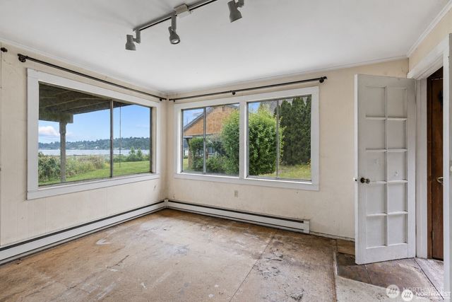 14238 41st Avenue NE, Seattle, WA 98125
