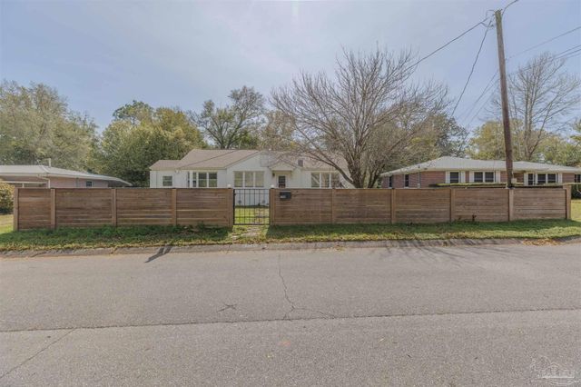 2023 E Yonge St, Pensacola, FL 32503