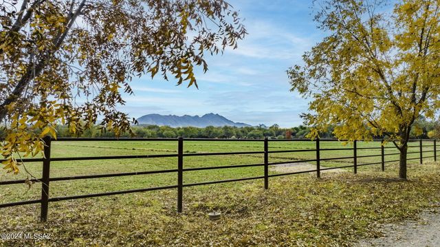 45 Clark Crossing Road, Tubac, AZ 85646