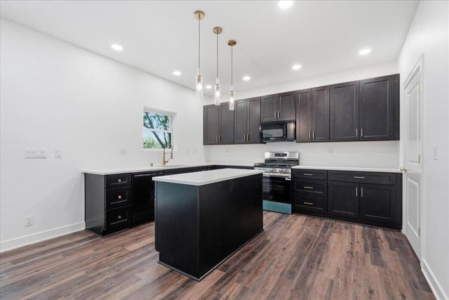 801 12th STREET, Kenosha, WI 53140