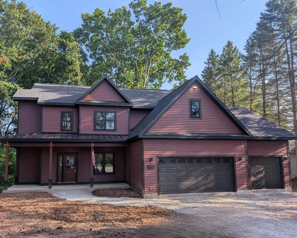 801 12th STREET, Kenosha, WI 53140