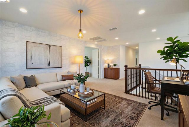 809 Bluestone Dr, Oakley, CA 94561