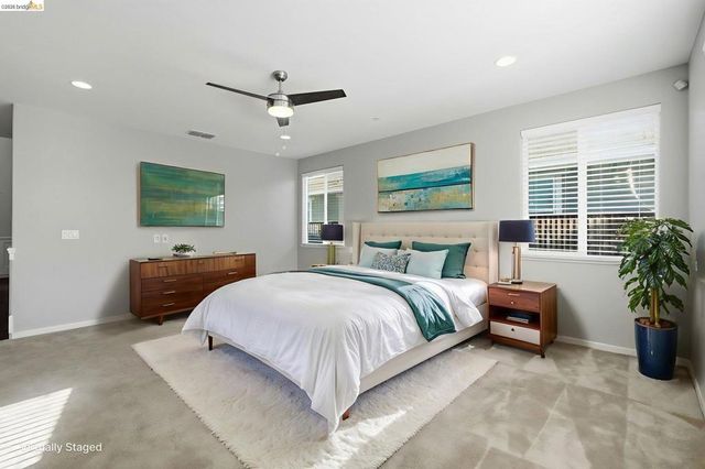 809 Bluestone Dr, Oakley, CA 94561