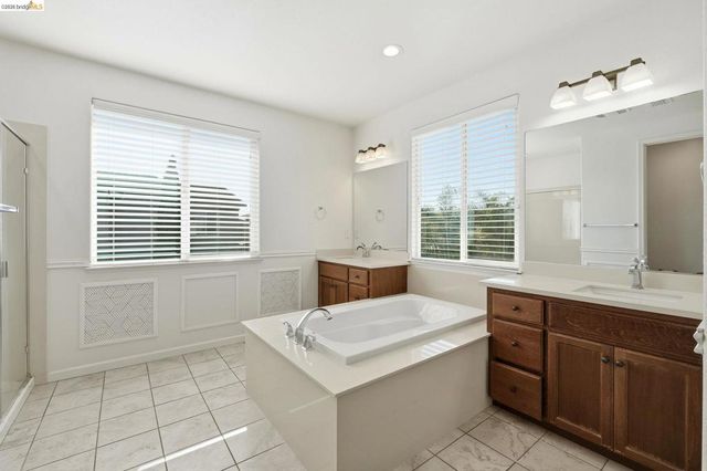 809 Bluestone Dr, Oakley, CA 94561