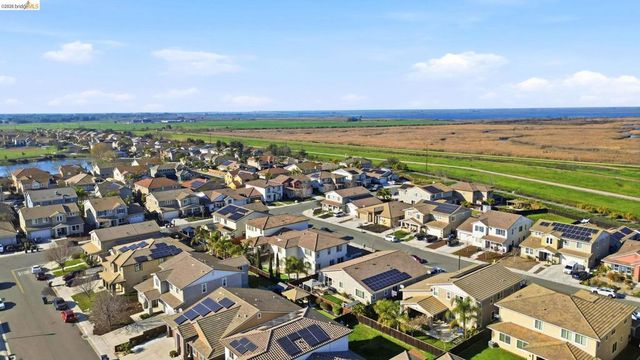 809 Bluestone Dr, Oakley, CA 94561