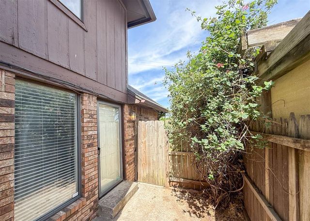 7019 N Spinnaker Lane, Oklahoma City, OK 73116
