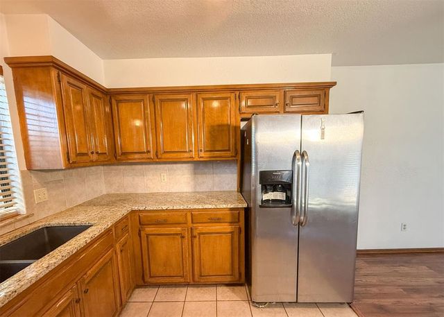 7019 N Spinnaker Lane, Oklahoma City, OK 73116