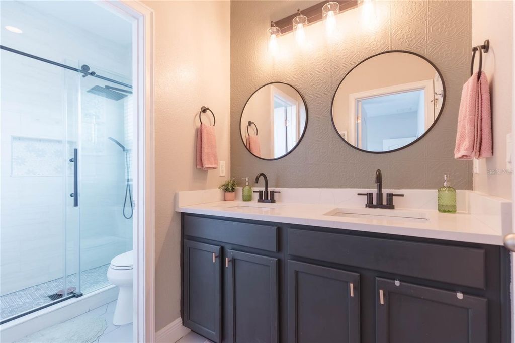 Image 39 of property listing at 20105 EAGLES LANDING WAY, Tampa, FL 33647