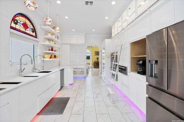 8413 Wembley, Fair Oaks Ranch, TX 78015
