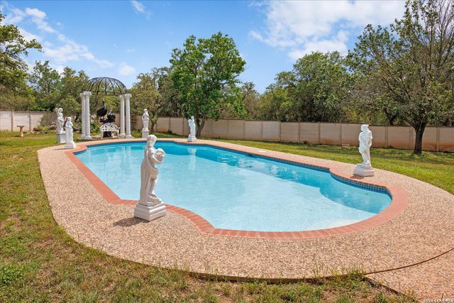 8413 Wembley, Fair Oaks Ranch, TX 78015