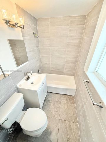 212 Phoenetia Ave 2, Coral Gables, FL 33134