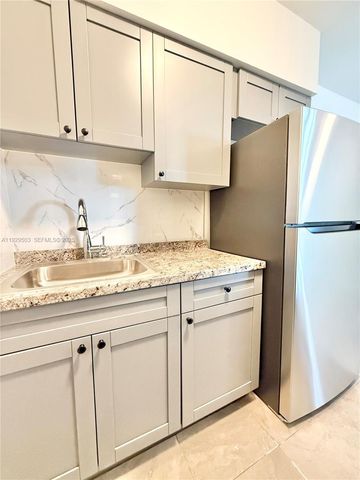 212 Phoenetia Ave 2, Coral Gables, FL 33134