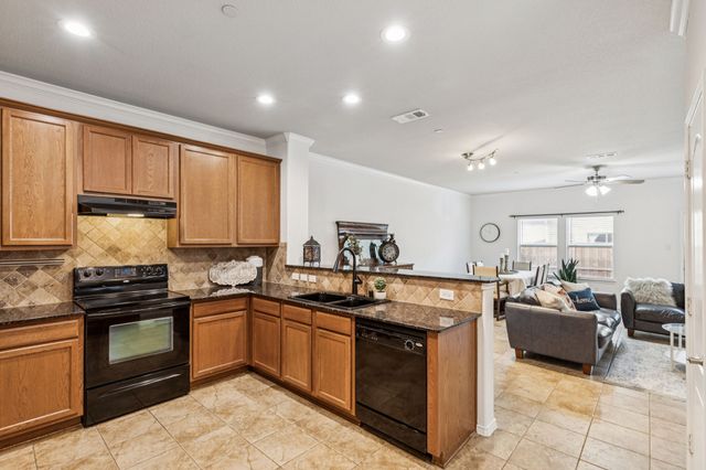 5965 Lost Valley Drive, The Colony, TX 75056