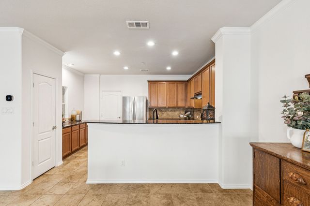 5965 Lost Valley Drive, The Colony, TX 75056