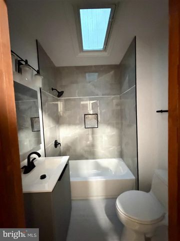 1154 4TH ST NE, Washington, DC 20002