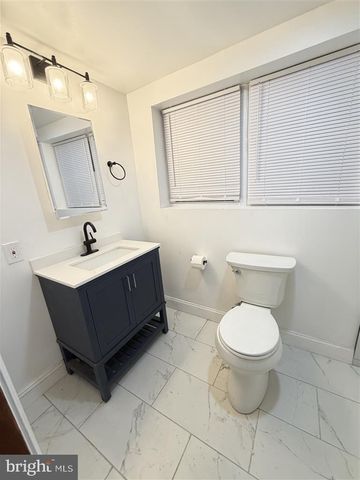 1154 4TH ST NE, Washington, DC 20002