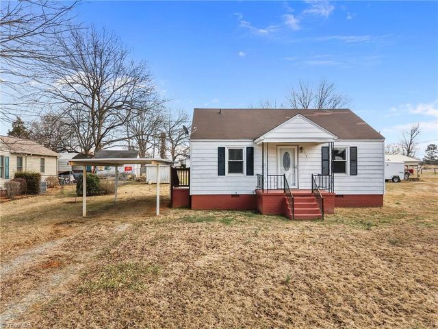 312 Pickett Circle, Liberty, NC 27298