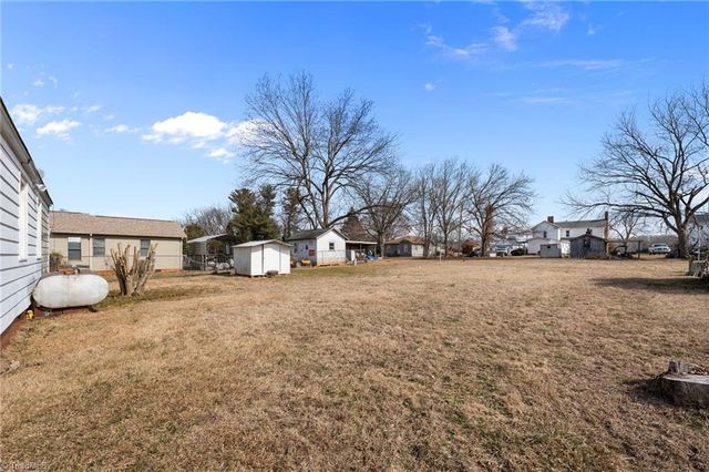 312 Pickett Circle, Liberty, NC 27298