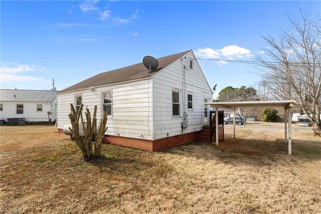 312 Pickett Circle, Liberty, NC 27298