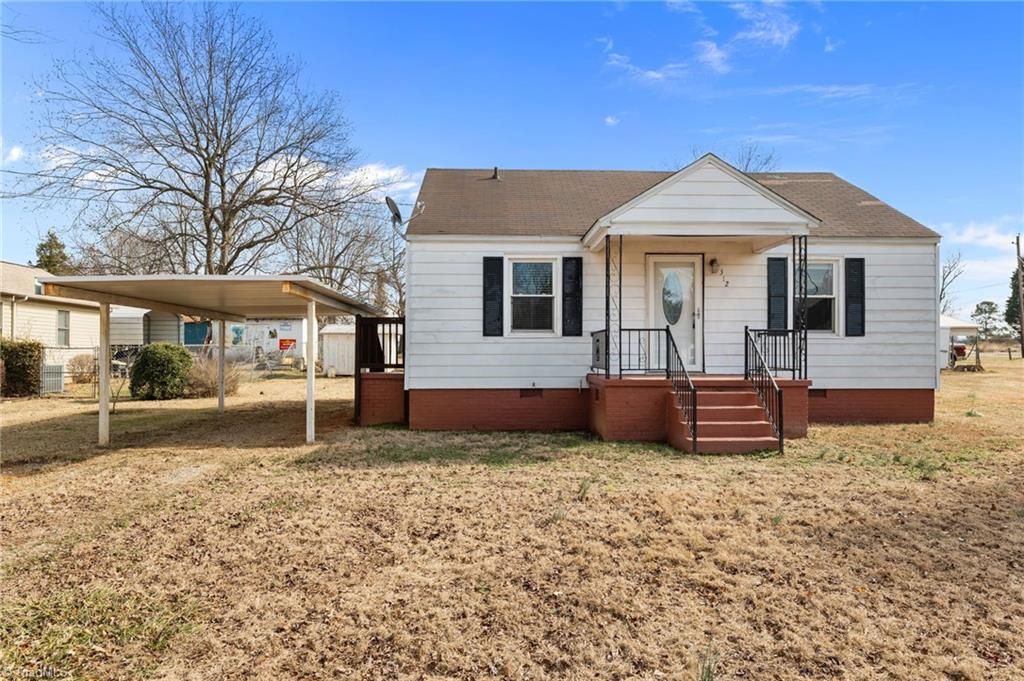 312 Pickett Circle, Liberty, NC 27298