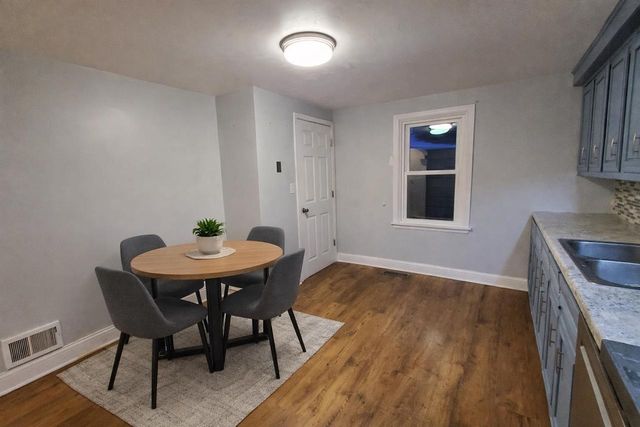 1405 S WALDEN AVENUE, Appleton, WI 54915