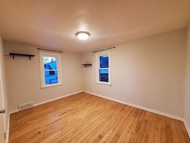 1405 S WALDEN AVENUE, Appleton, WI 54915