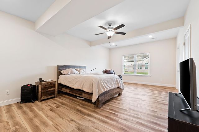 102 Loraine Way, Hurricane, WV 25526