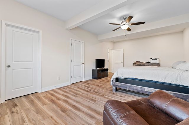 102 Loraine Way, Hurricane, WV 25526