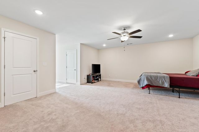 102 Loraine Way, Hurricane, WV 25526