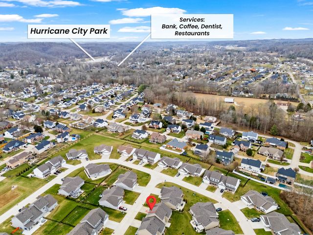 102 Loraine Way, Hurricane, WV 25526