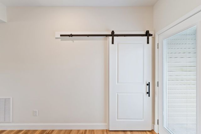 102 Loraine Way, Hurricane, WV 25526