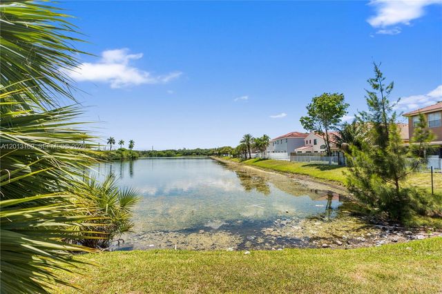 3760 SW 51st St, Hollywood, FL 33312