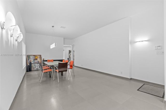 3760 SW 51st St, Hollywood, FL 33312