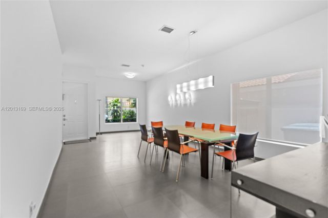 3760 SW 51st St, Hollywood, FL 33312