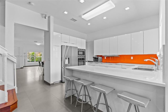 3760 SW 51st St, Hollywood, FL 33312