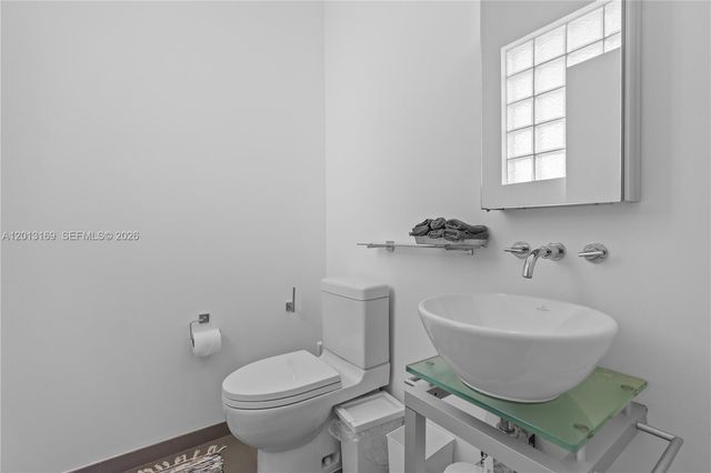 3760 SW 51st St, Hollywood, FL 33312