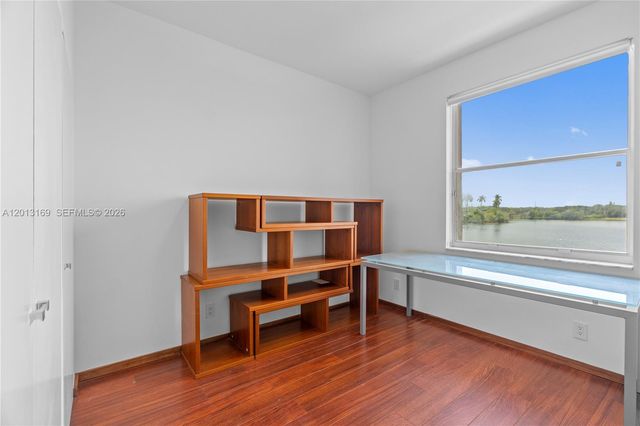 3760 SW 51st St, Hollywood, FL 33312