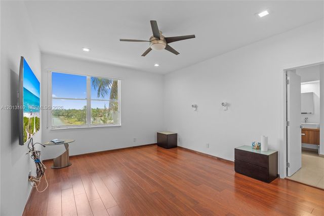 3760 SW 51st St, Hollywood, FL 33312