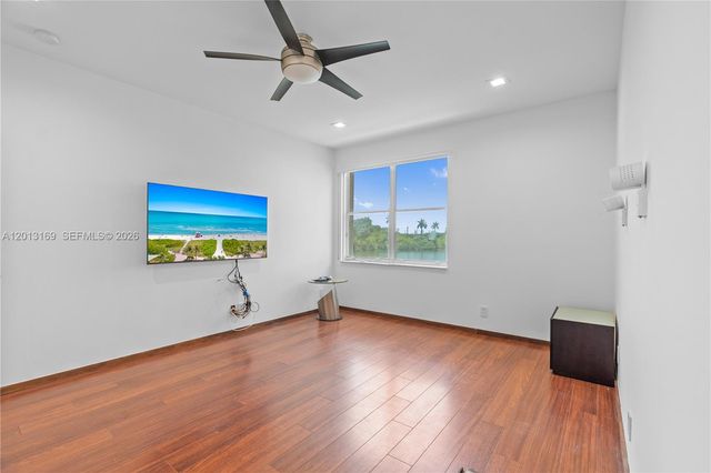 3760 SW 51st St, Hollywood, FL 33312