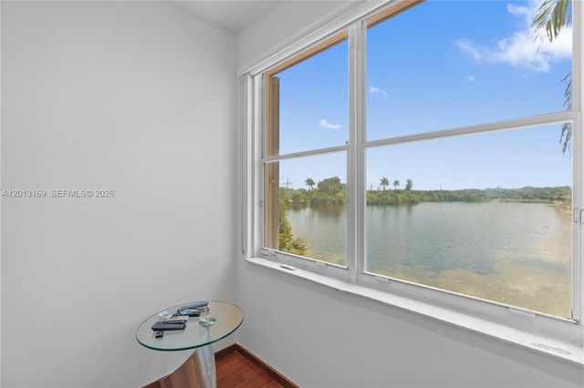 3760 SW 51st St, Hollywood, FL 33312